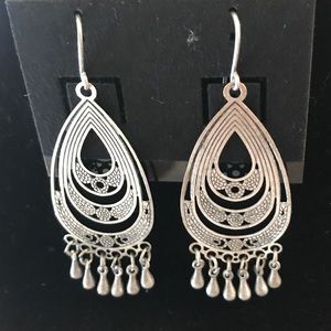 Jewelery- dark silver drop earrings